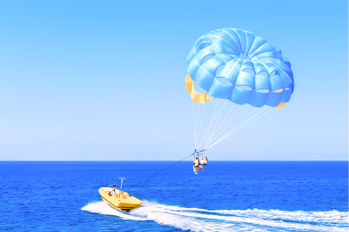 Trải nghiệm dù kéo parasailing tại Koh Larn